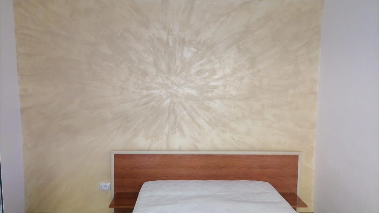 Andi 1-Apartament 2 Camere Herkulesfürdő Kültér fotó